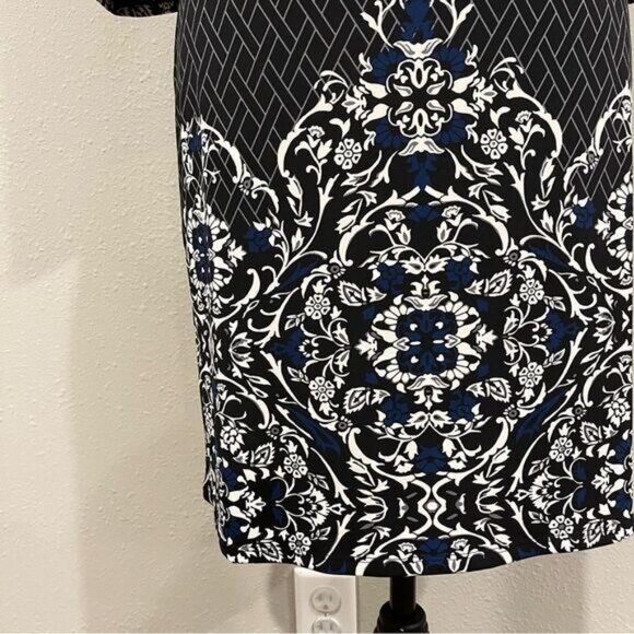 WHBM long sleeve dress with chain details on the back - Picture 4 of 12